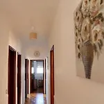 Casa Familiar - Espacosa, Confortavel E Sossegada بيت للعطل