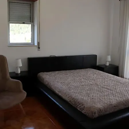 Casa Familiar - Espacosa, Confortavel E Sossegada Semesterbostad *