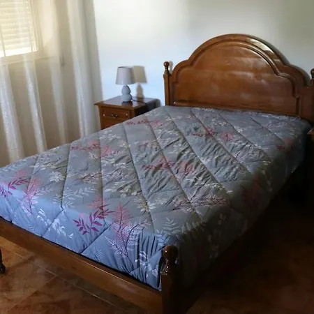 Casa de Férias Casa Familiar - Espaçosa, Confortável E Sossegada *