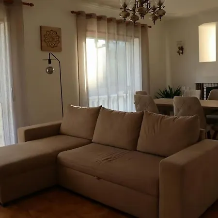 Casa Familiar - Espacosa, Confortavel E Sossegada * Pevidem