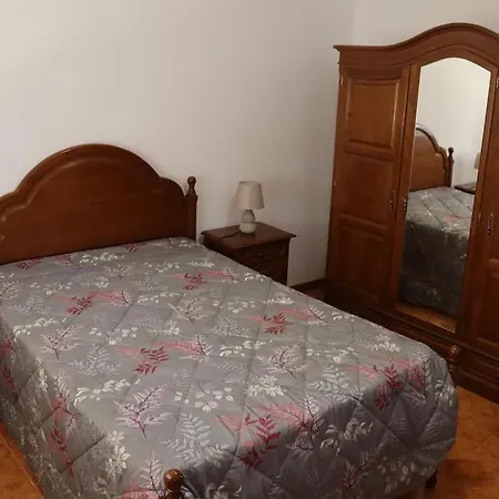 Casa Familiar - Espacosa, Confortavel E Sossegada *