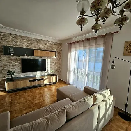 Casa Familiar - Espacosa, Confortavel E Sossegada Pevidem