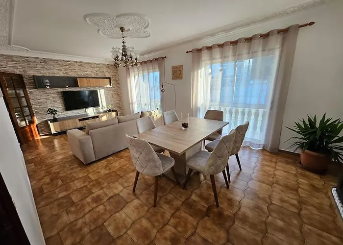 Casa Familiar - Espacosa, Confortavel E Sossegada Pevidem