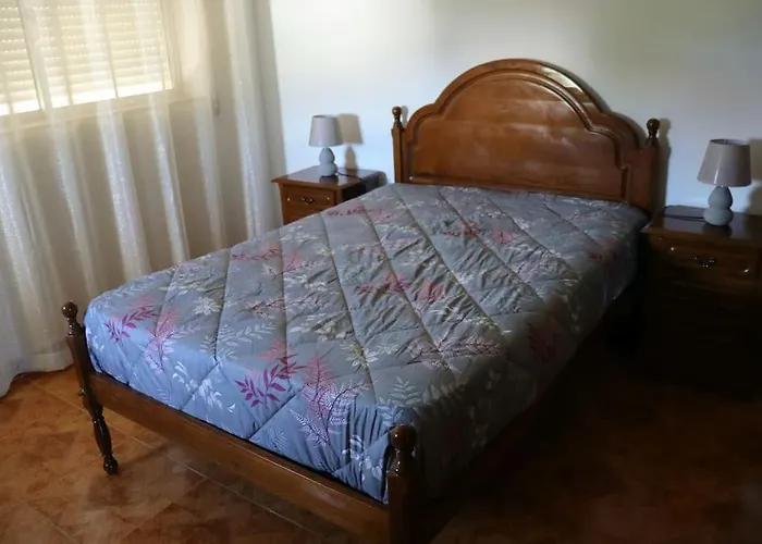 Dom wakacyjny Casa Familiar - Espacosa, Confortavel E Sossegada *