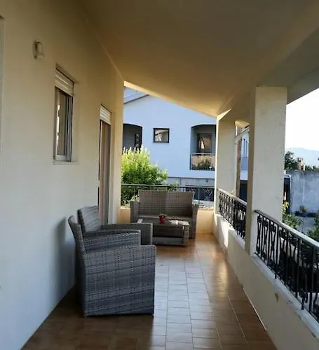 Casa Familiar - Espacosa, Confortavel E Sossegada Semesterbostad *