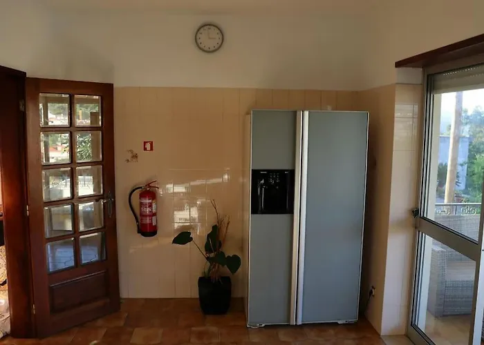 Casa Familiar - Espacosa, Confortavel E Sossegada