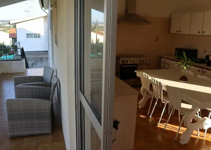 Dom wakacyjny Casa Familiar - Espacosa, Confortavel E Sossegada *