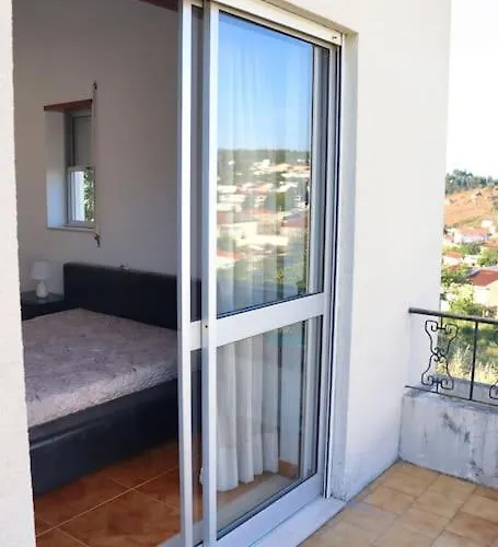 Casa Familiar - Espacosa, Confortavel E Sossegada Semesterbostad *