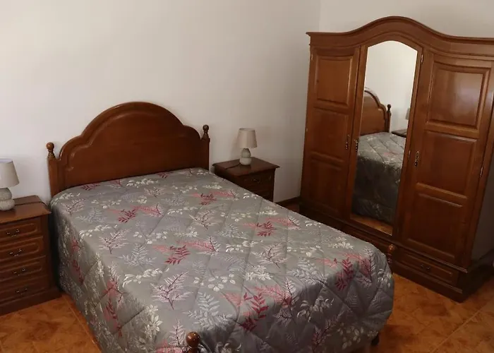 Casa Familiar - Espacosa, Confortavel E Sossegada *